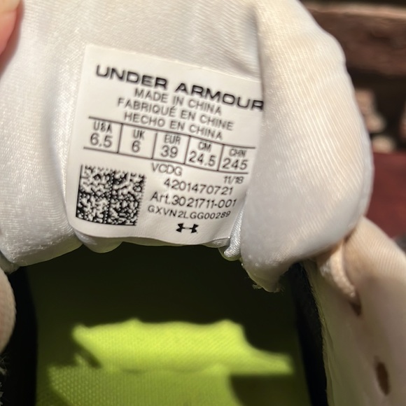 Bundle 6.5 Under Armour Men’s Baseball Spikes and Nike Vapor Baseball Cleats - Picture 8 of 8